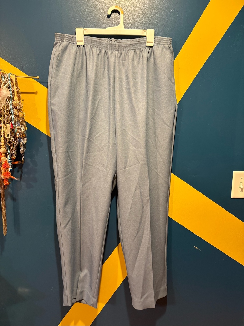 Alfred Dunner Periwinkle Pull-On Straight Leg Casual Pants NWT